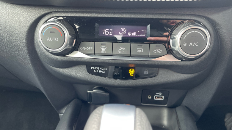 Nissan Juke 1.6 Hybrid N-Connecta 5dr Auto Hybrid Hatchback
